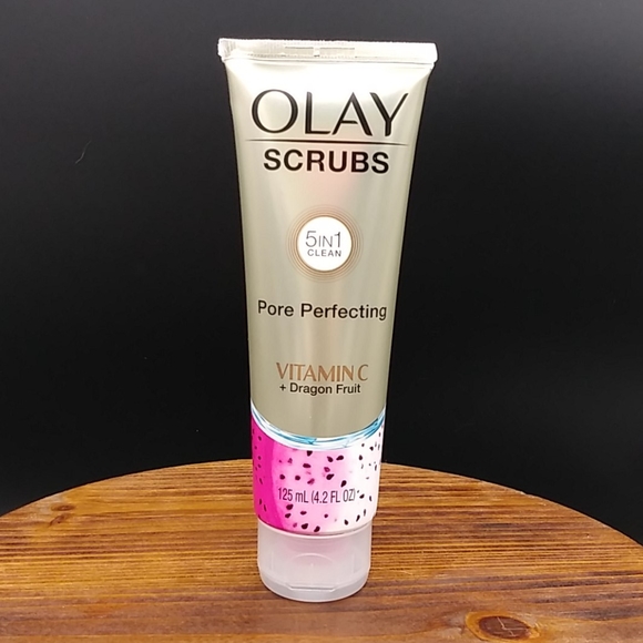 Olay Scrubs 5 in 1 clean Pore Perfecting - Picture 1 of 4